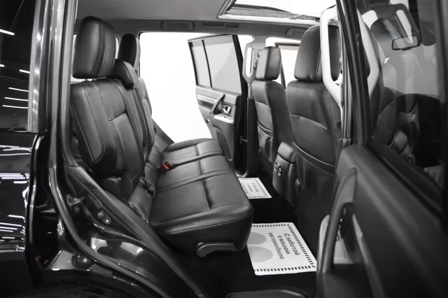 Mitsubishi Pajero 2011
