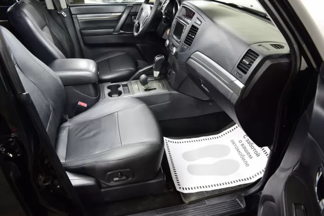 Mitsubishi Pajero 2015