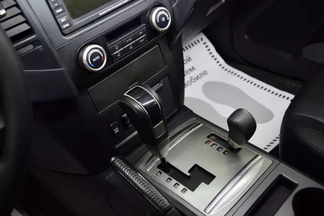 Mitsubishi Pajero 2015