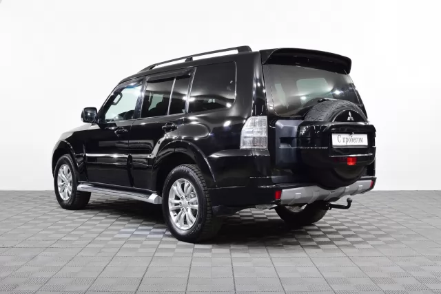 Mitsubishi Pajero 2015