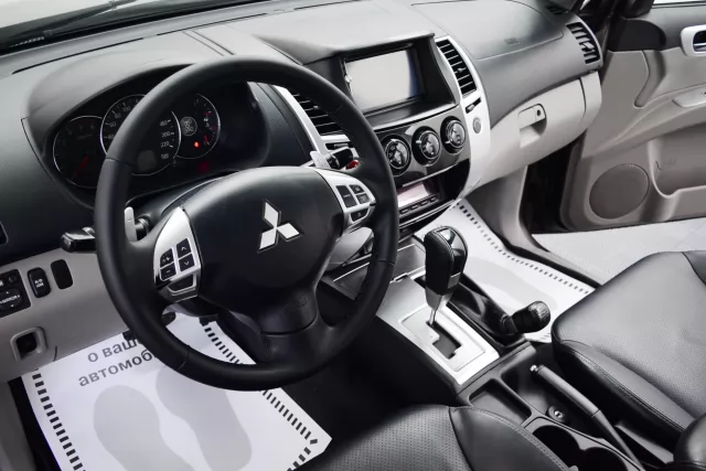 Mitsubishi Pajero Sport 2010