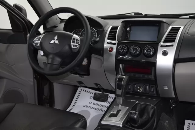 Mitsubishi Pajero Sport 2010