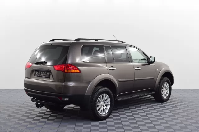 Mitsubishi Pajero Sport 2010