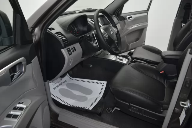 Mitsubishi Pajero Sport 2010