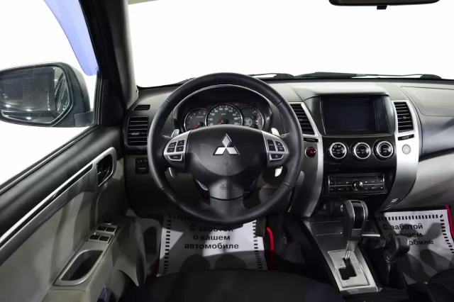 Mitsubishi Pajero Sport 2014