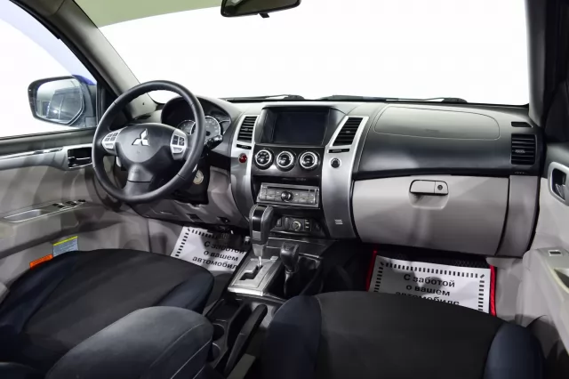 Mitsubishi Pajero Sport 2014