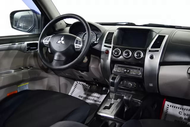 Mitsubishi Pajero Sport 2014