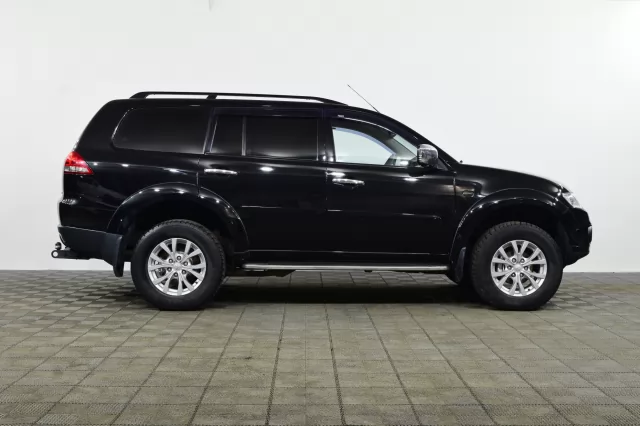 Mitsubishi Pajero Sport 2014