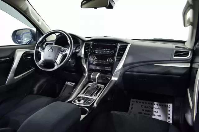 Mitsubishi Pajero Sport 2020