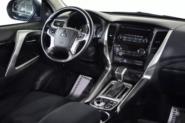Mitsubishi Pajero Sport 2020