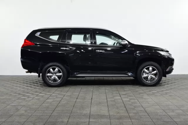 Mitsubishi Pajero Sport 2020