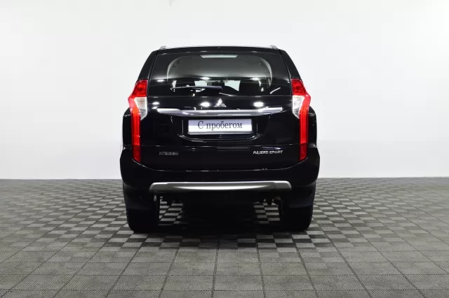 Mitsubishi Pajero Sport 2020
