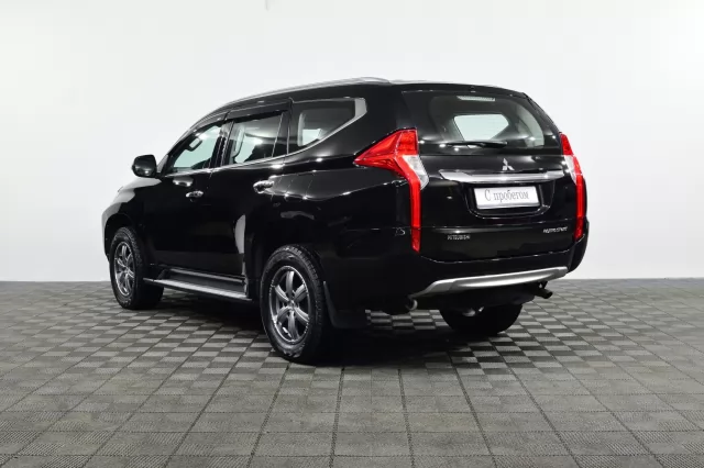 Mitsubishi Pajero Sport 2020