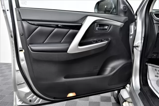 Mitsubishi Pajero Sport 2021