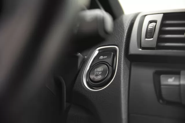 BMW 1 серия 2011