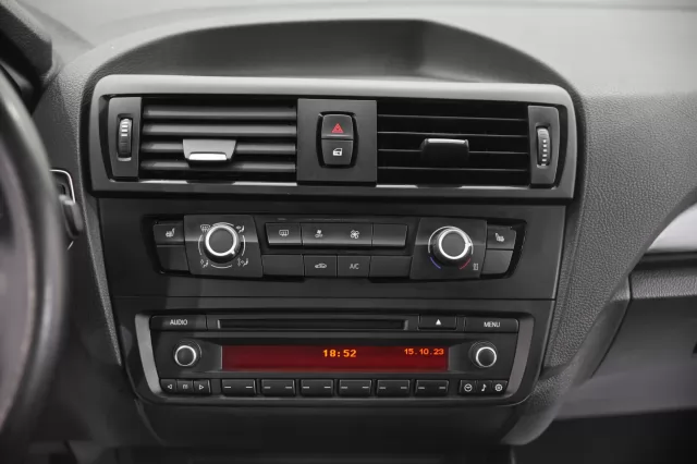 BMW 1 серия 2011