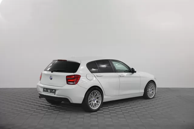 BMW 1 серия 2011