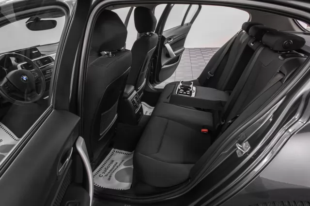 BMW 1 серия 2019