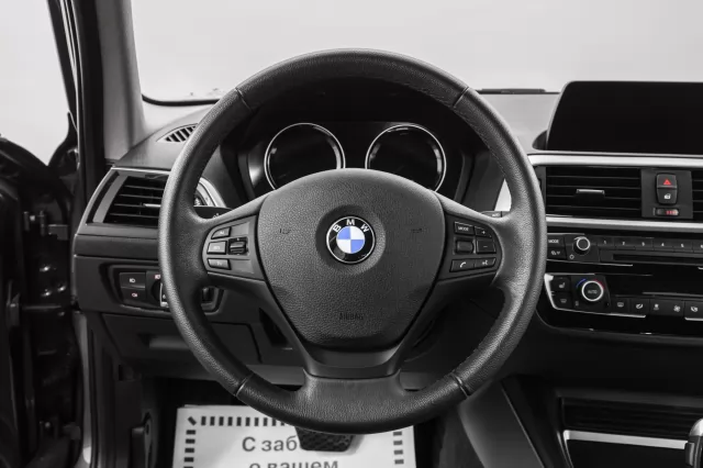 BMW 1 серия 2019