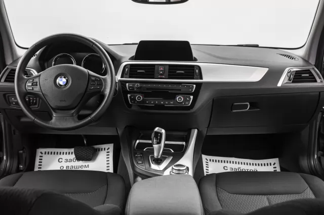 BMW 1 серия 2019