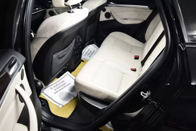 BMW X6 2011