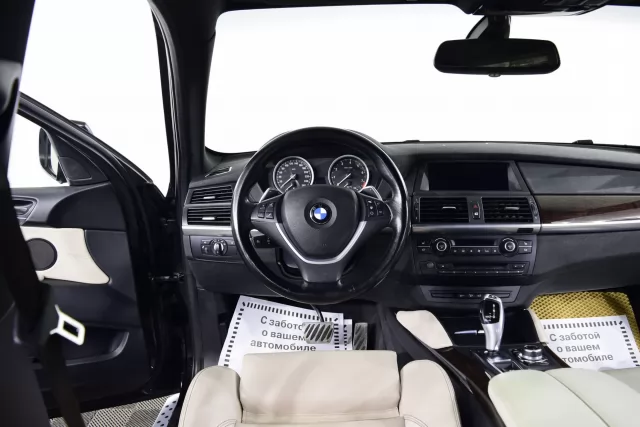 BMW X6 2011