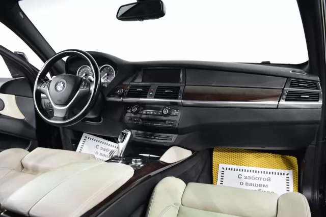 BMW X6 2011