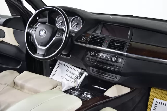 BMW X6 2011