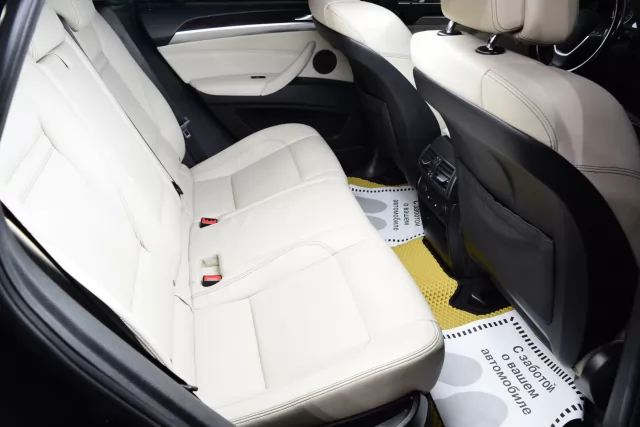 BMW X6 2011