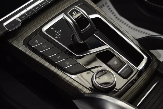 Geely Atlas Pro 2021