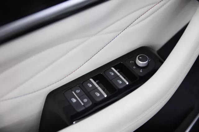 Geely Monjaro 2022