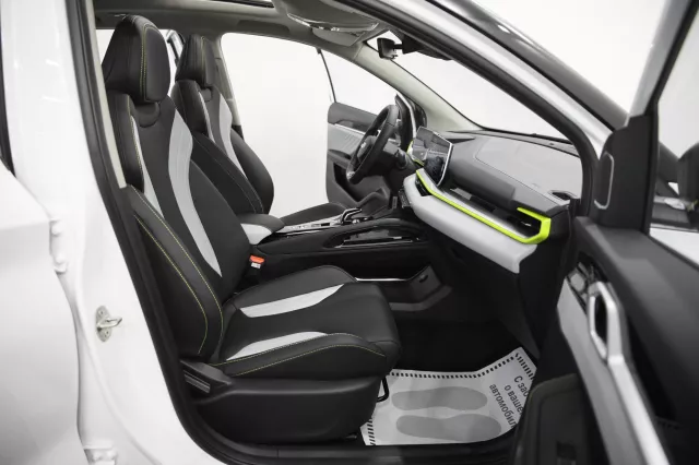 Geely Coolray 2023