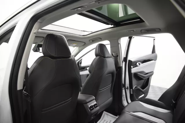 Geely Coolray 2023