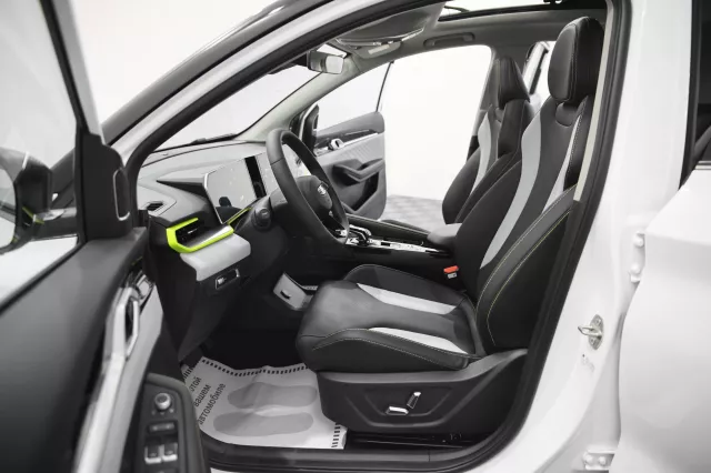 Geely Coolray 2023