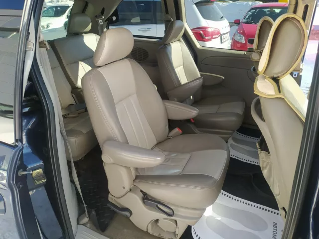 Chrysler Town and Country 2005