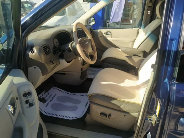 Chrysler Town and Country 2005