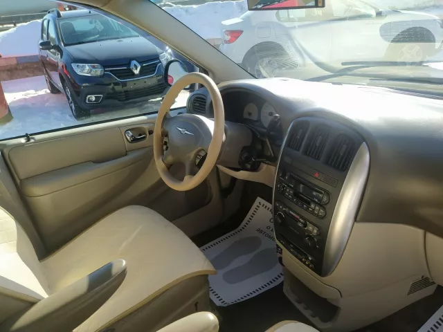 Chrysler Town and Country 2005