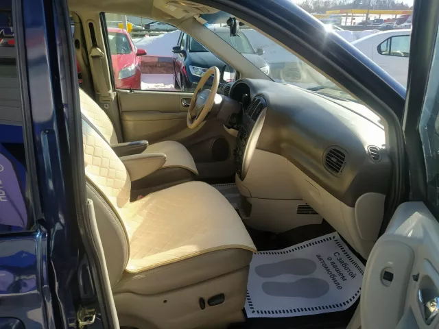 Chrysler Town and Country 2005