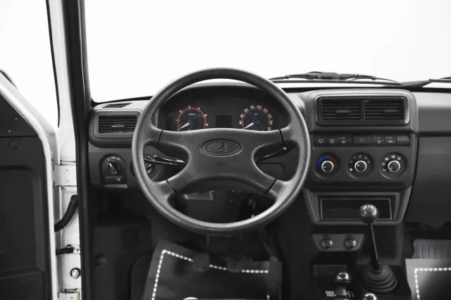 LADA Niva Legend 2024