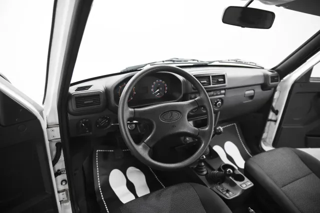 LADA Niva Legend 2024