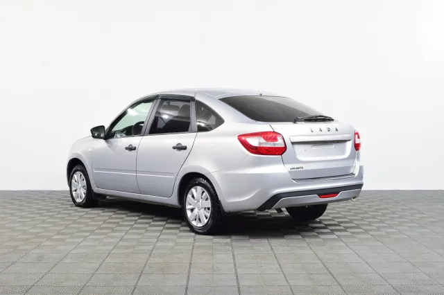 LADA Granta 2022