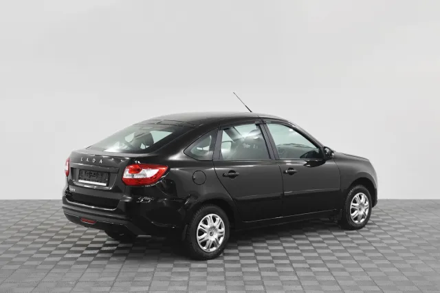 LADA Granta 2023