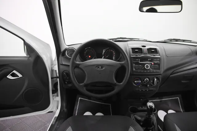 LADA Granta 2023