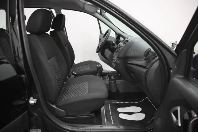 LADA Granta 2023