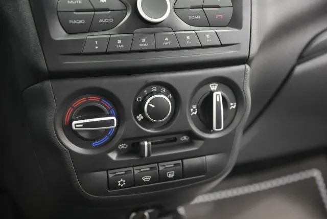 LADA Granta 2023