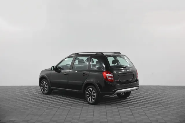 LADA Granta 2023
