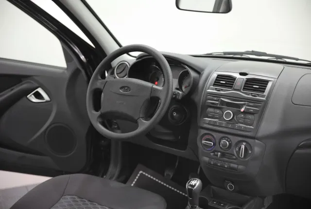 LADA Granta 2023