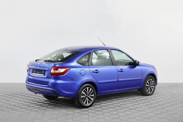 LADA Granta 2023