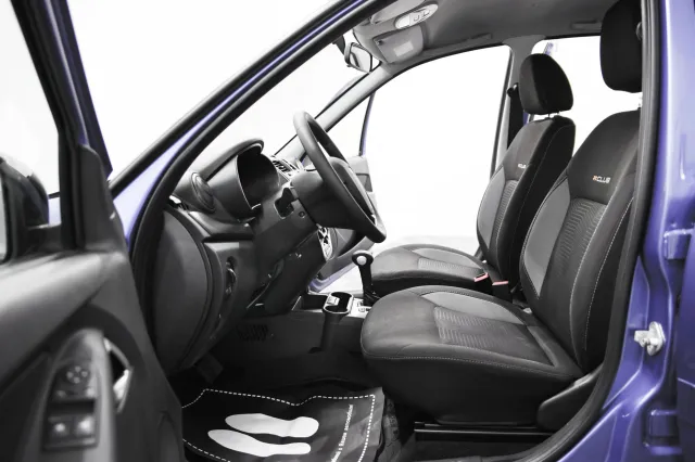 LADA Granta 2023