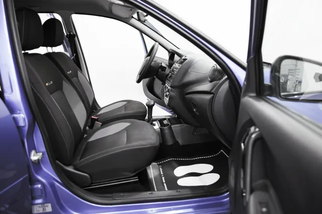 LADA Granta 2023